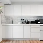 Flat In Dalston, London