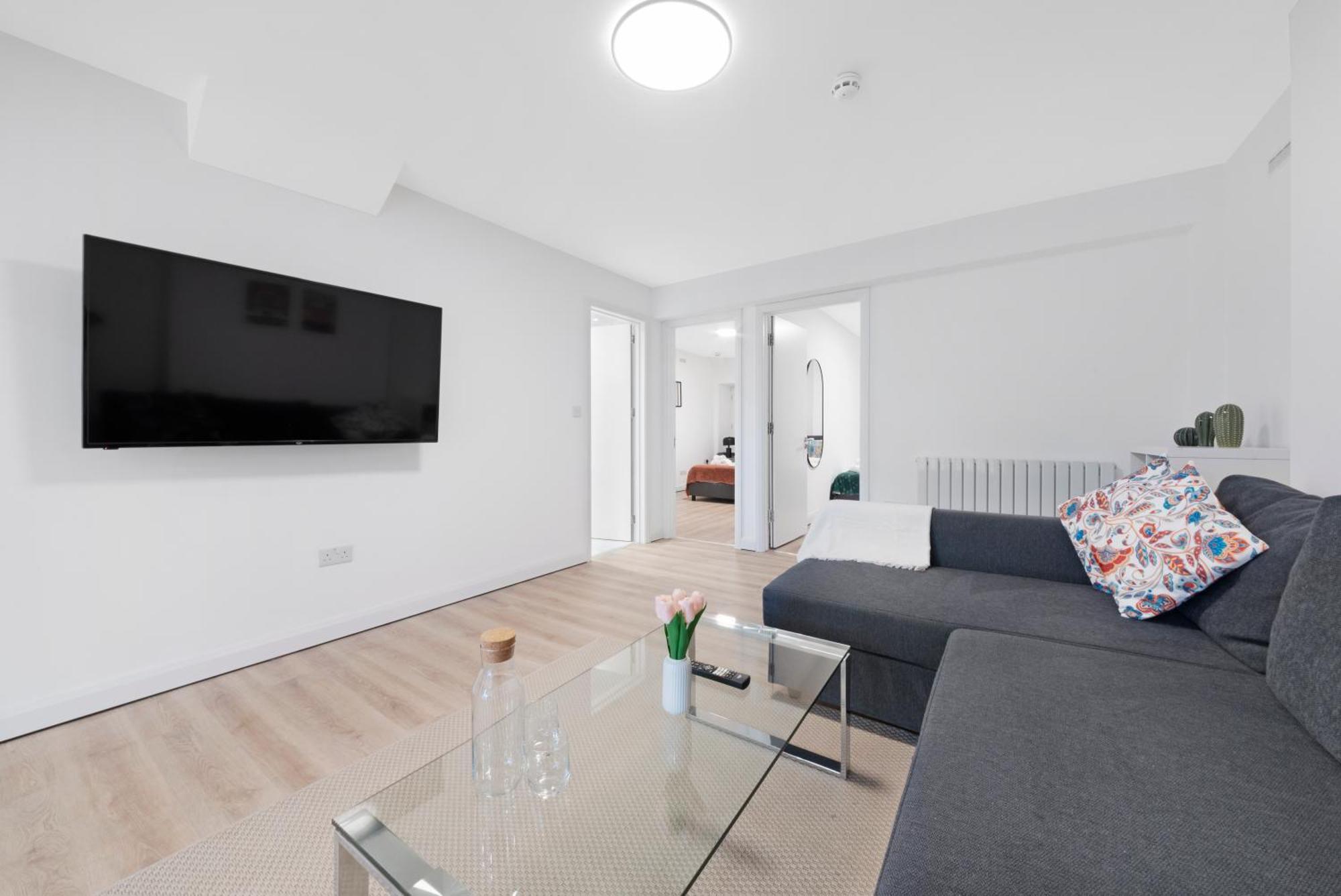 Flat In Dalston, * Londra