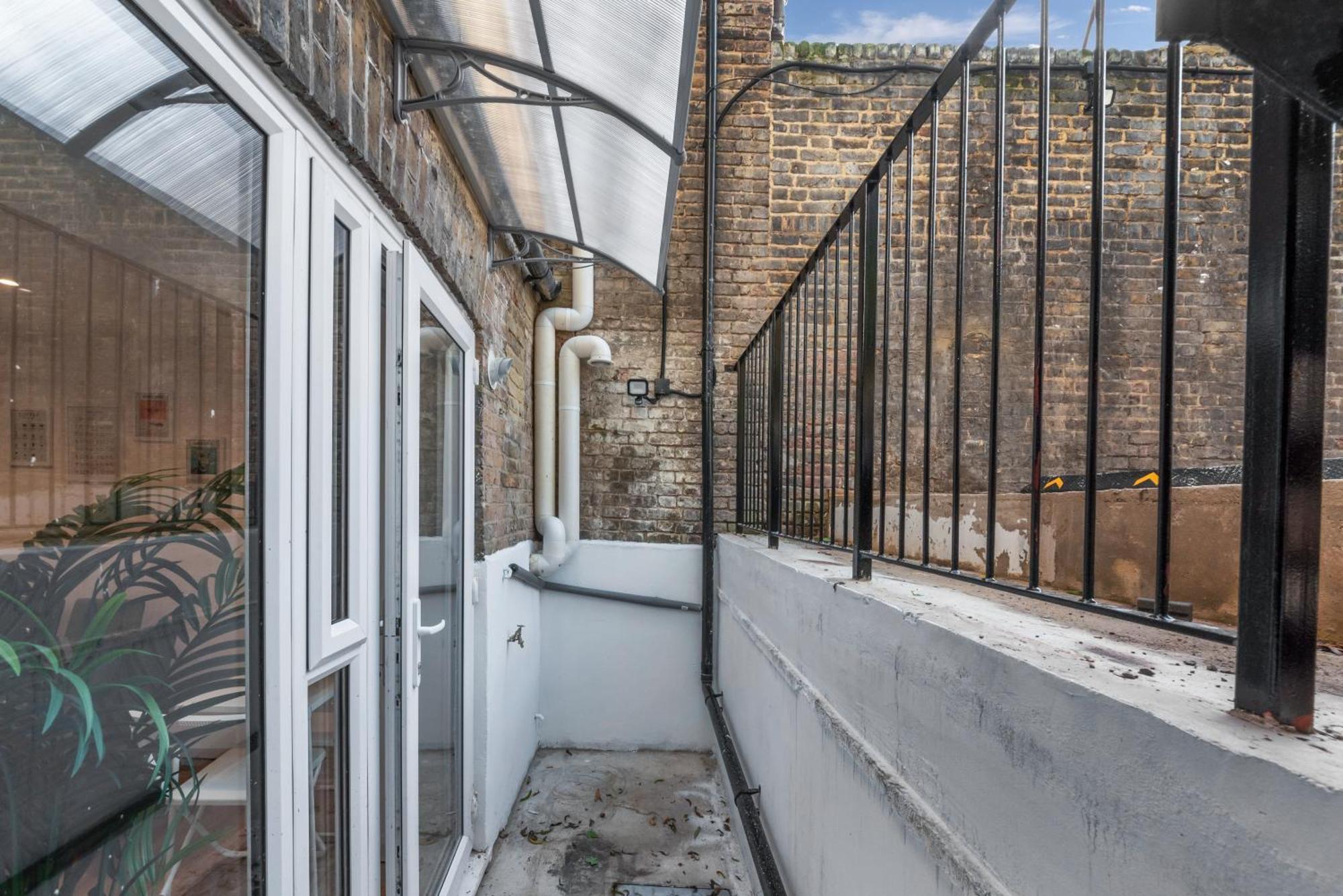 Flat In Dalston,